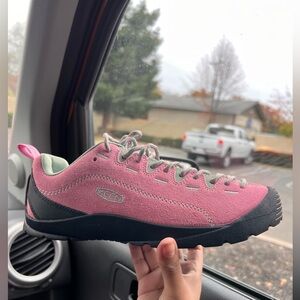 KEEN Jaspers brand new